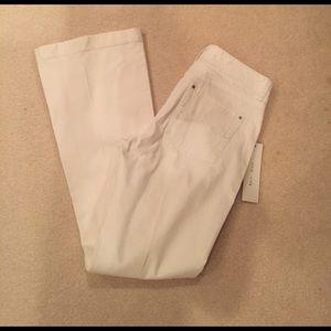 🎉Bundle 2 Jeans For $23🎉Classy! White Jeans