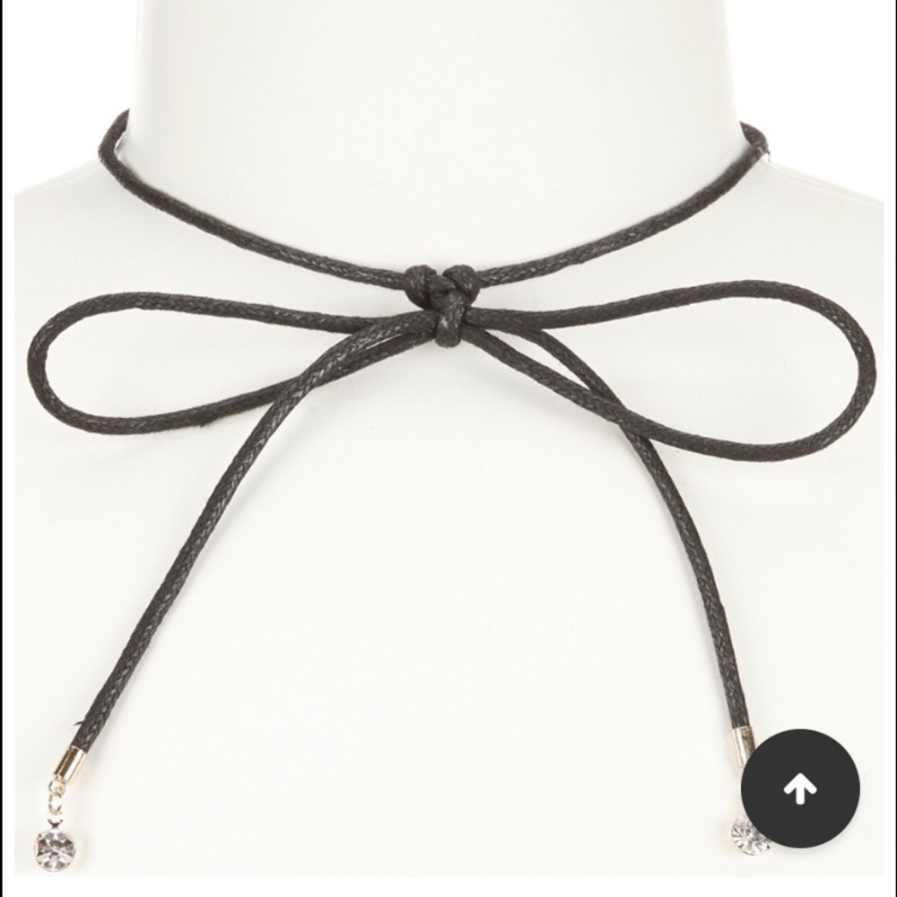Anna and Ava bow choker