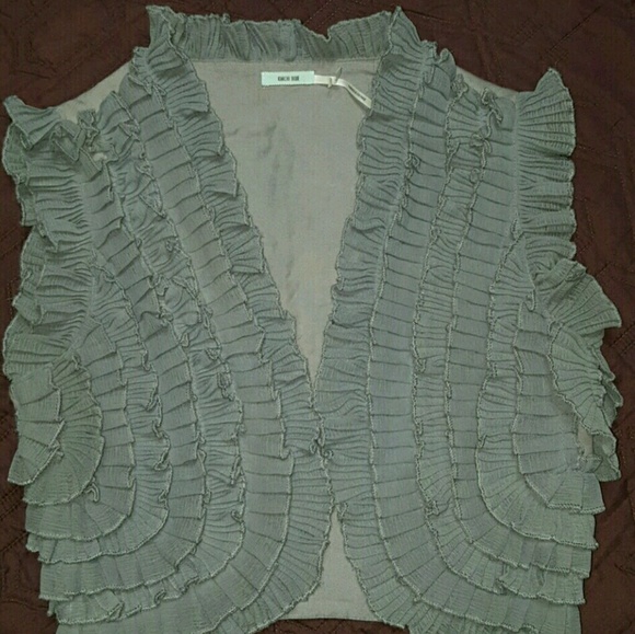 KIMCHI Blue Ruffled Vest - Picture 2 of 5
