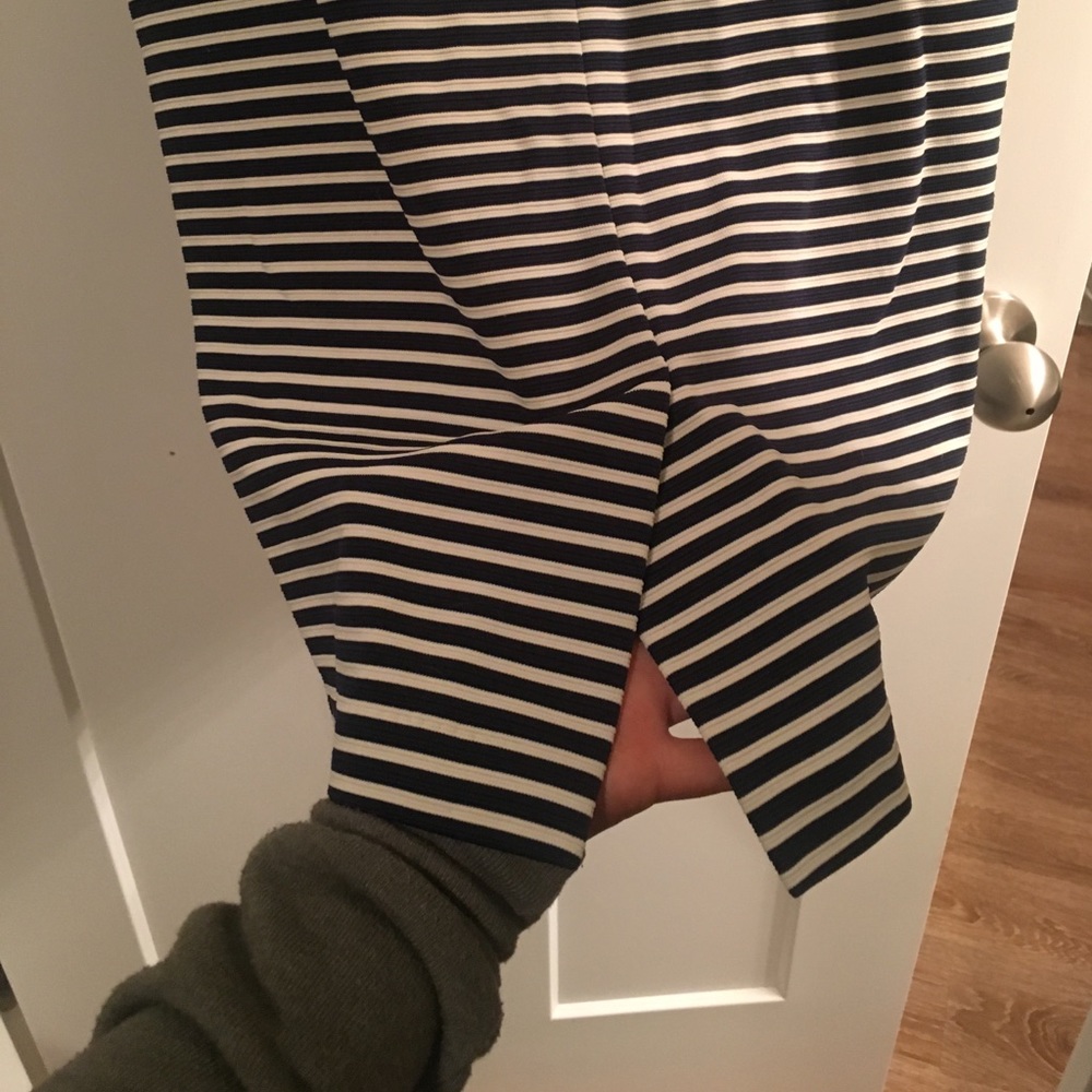 Navy blue and white striped dress - Picture 4 of 4