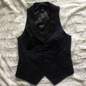H&M cropped black vest size 4