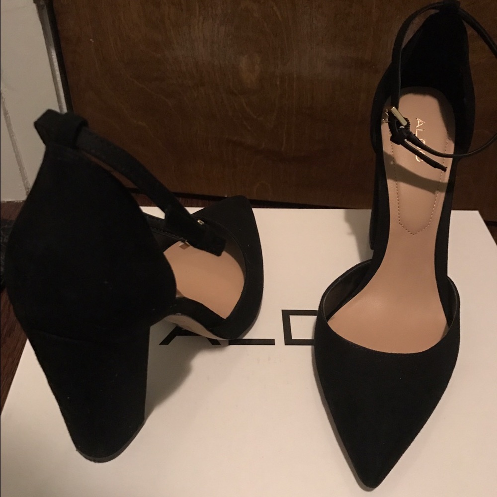 ALDO Suede black pumps -SOLD