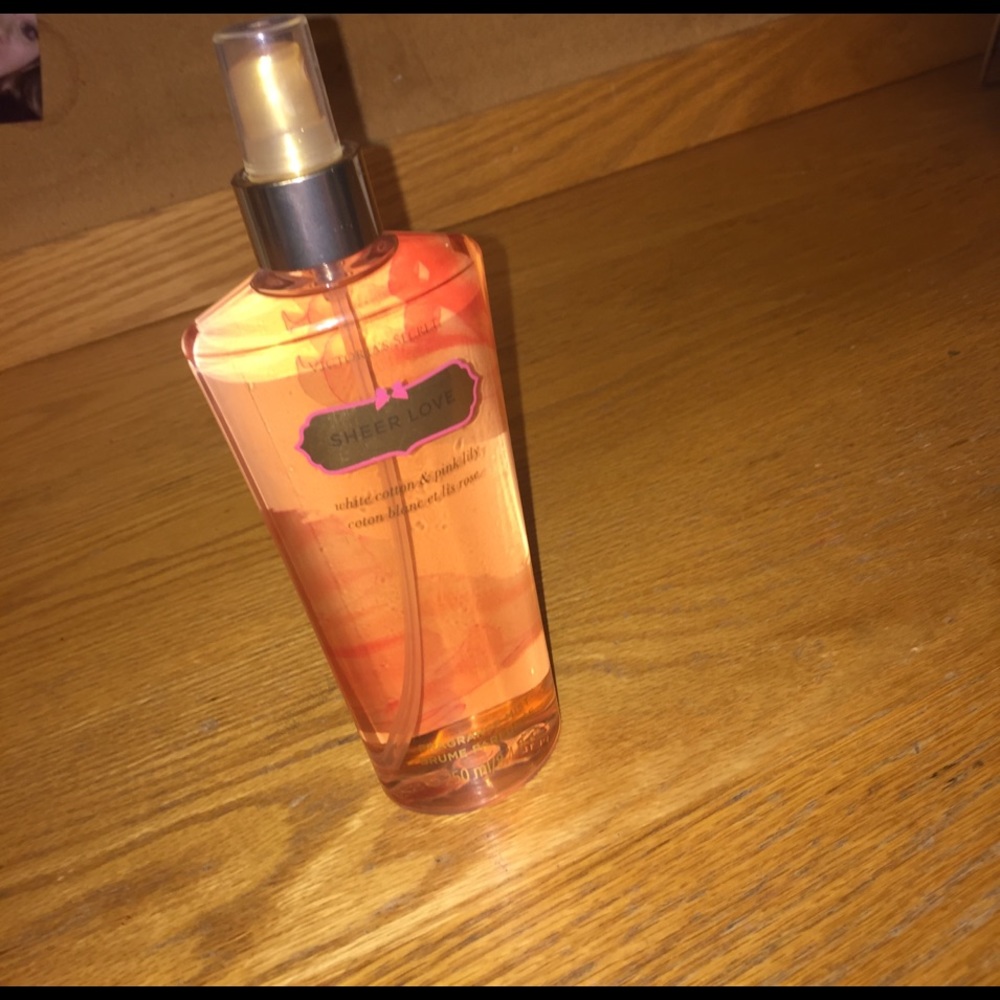New VS Fragrance mist
