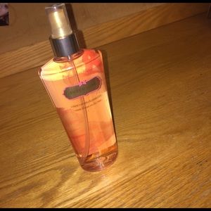 New VS Fragrance mist