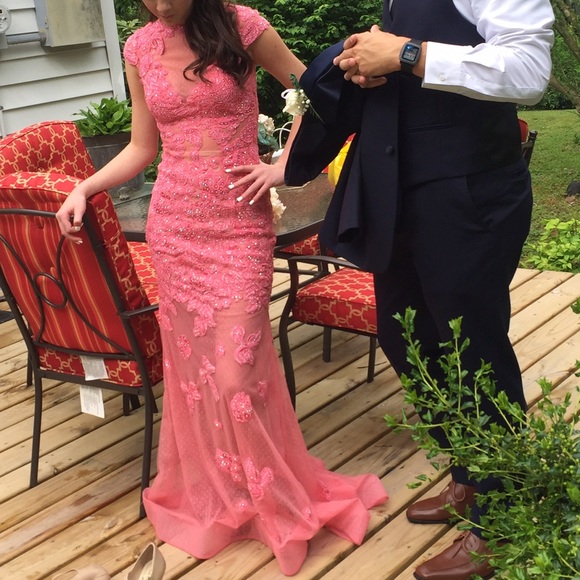 Prom dress - Picture 2 of 3