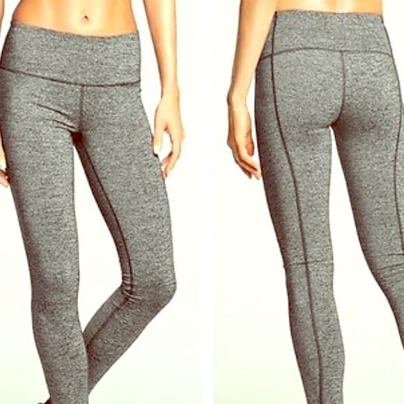 A gift from a friend but it was the wrong size - Picture 1 of 4