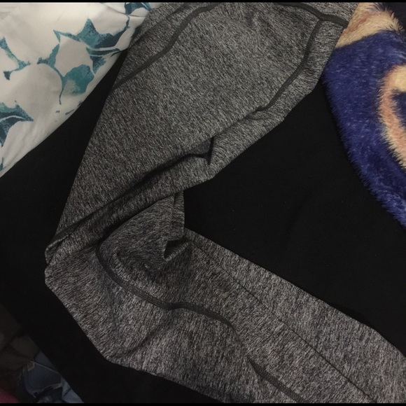 A gift from a friend but it was the wrong size - Picture 3 of 4