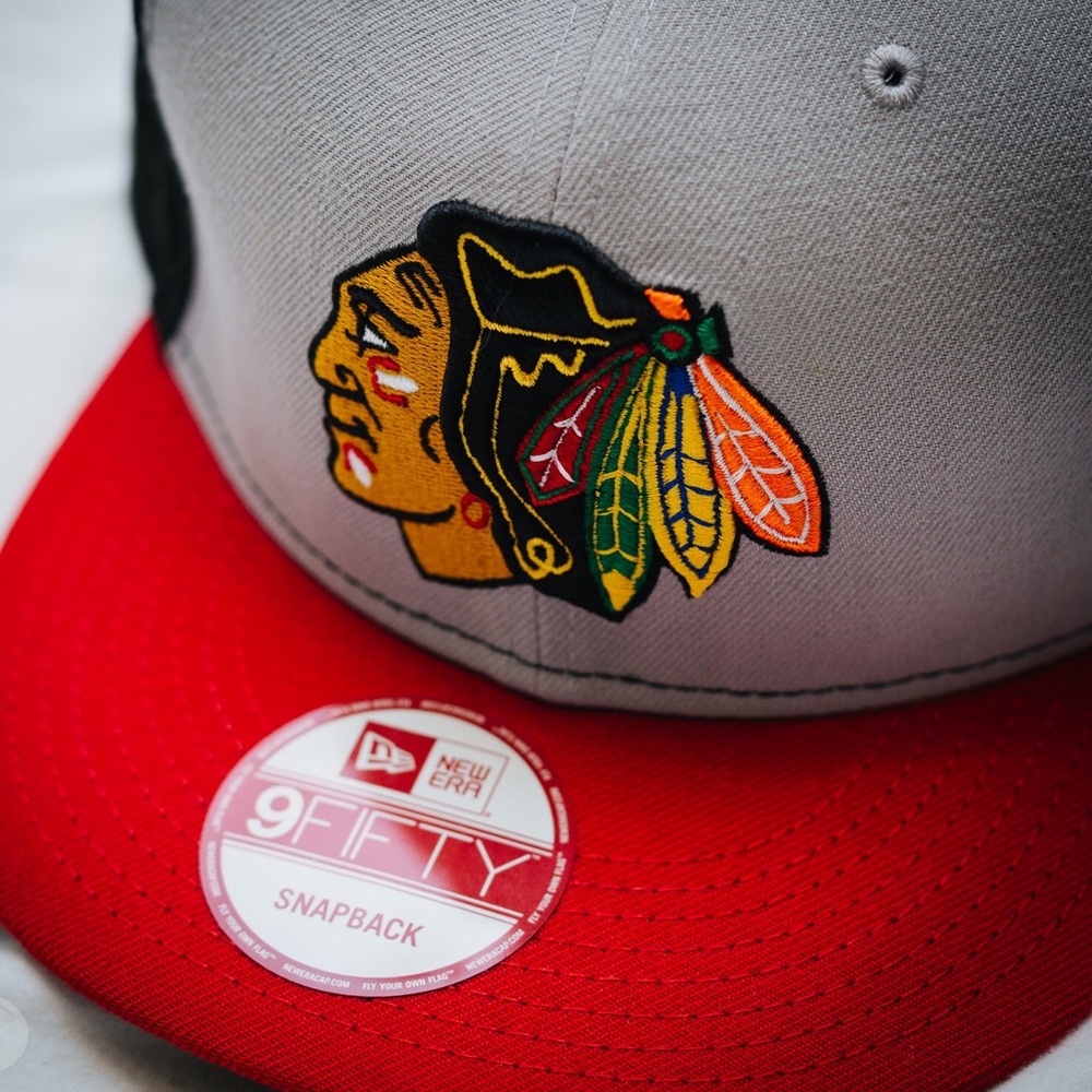 New Era 9FIFTY Chicago Blackhawks SnapBack Hat 🔥