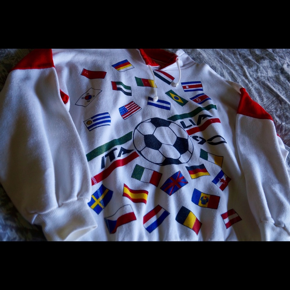 Vintage Italia '90 Soccer Sweater