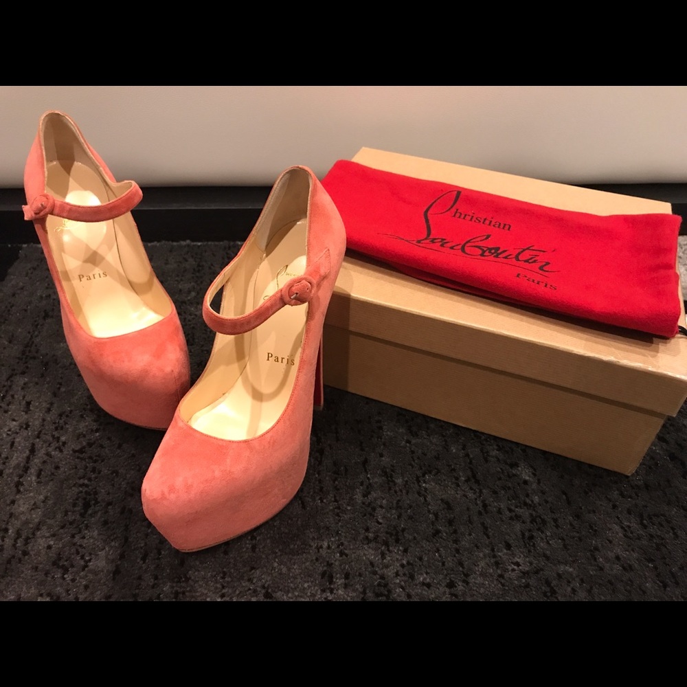 Christian Louboutin Suede Lady Daffodile