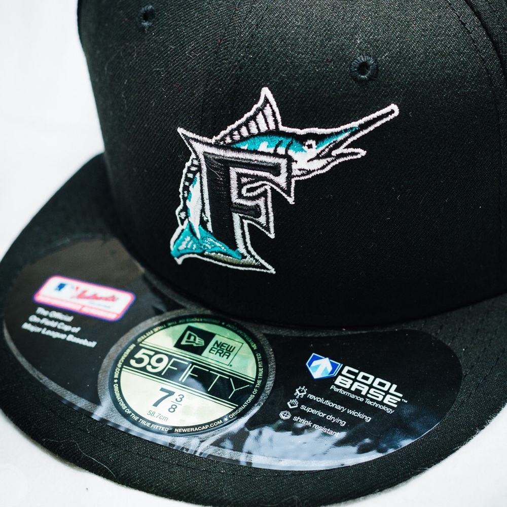 New Era 59FIFTY Florida Marlins Fitted Hat 7 3/8