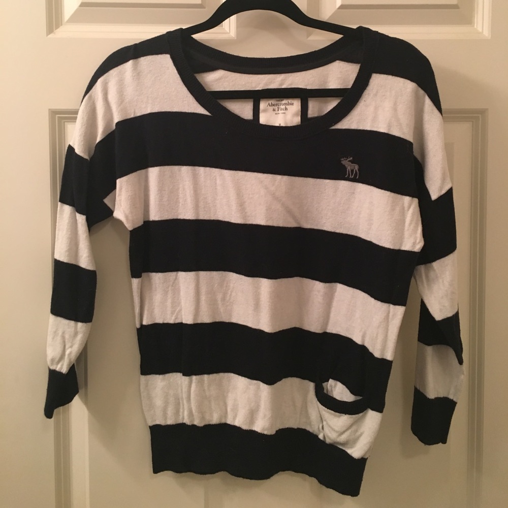 Abercrombie & Fitch Black and White Stripe Sweater