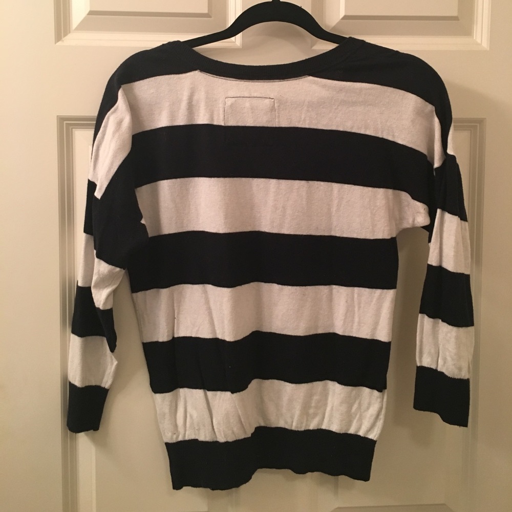 Abercrombie & Fitch Black and White Stripe Sweater - Picture 2 of 2