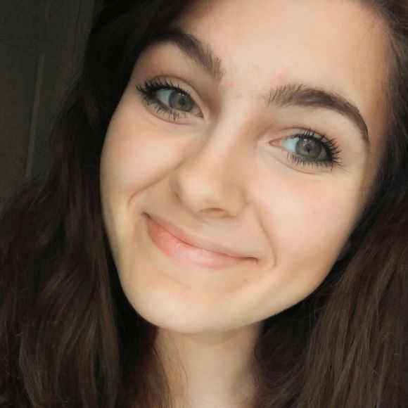 Meet your Posher, Aryn - Picture 1 of 1