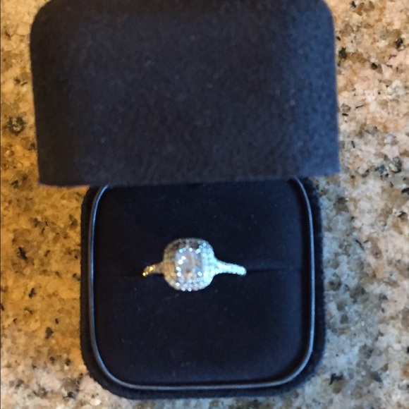 Tiffany & Co soleste engagement ring - Picture 3 of 4