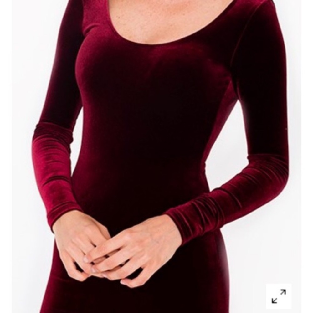 Gorgeous low back burgundy velvet dress