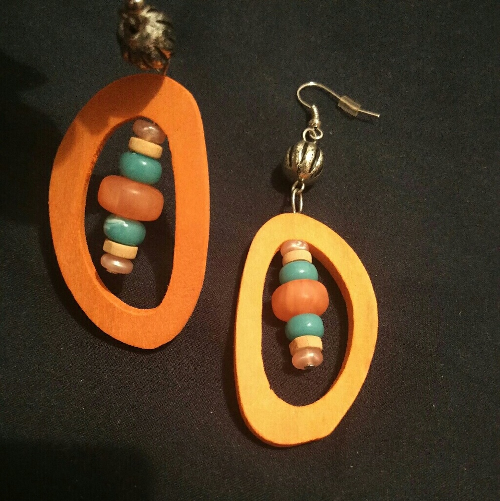 Lightweight earrings