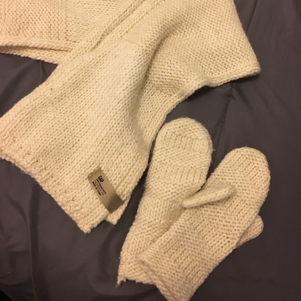 Super Cozy Scarf and Mitten Set