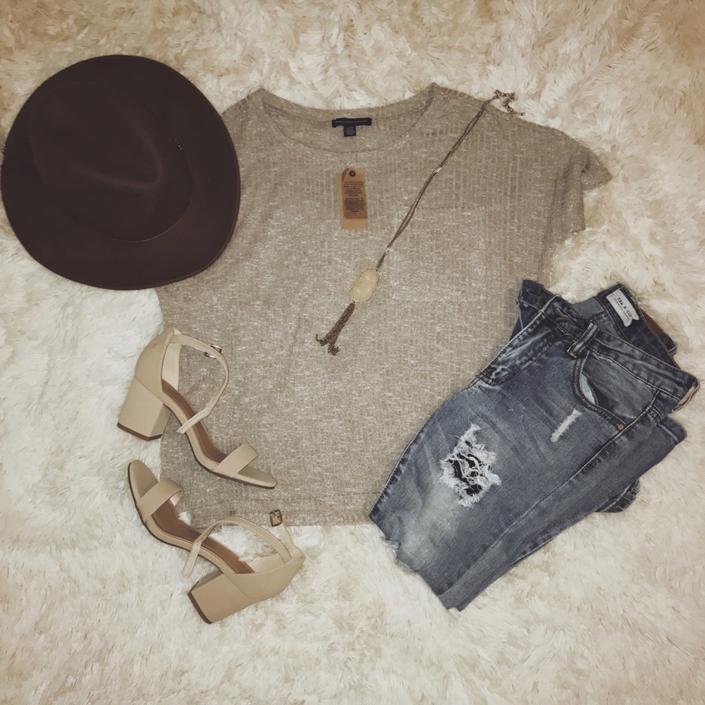 NWT Heather Grey/ Taupe American Eagle Baggy Tee