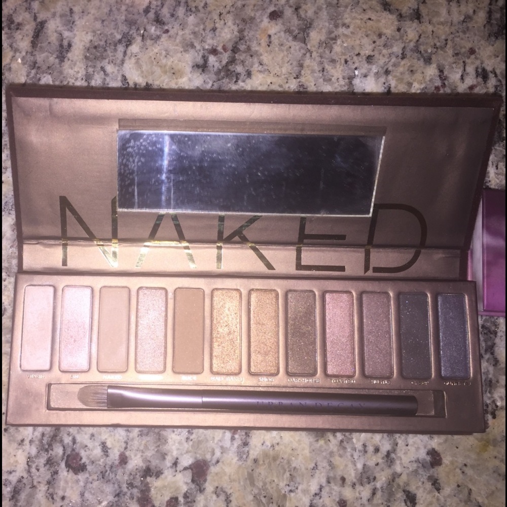 Urban Decay Naked palette & bonus palette