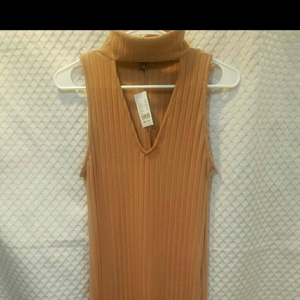 NWT Kendall&Kylie turtle neck with cut out collar