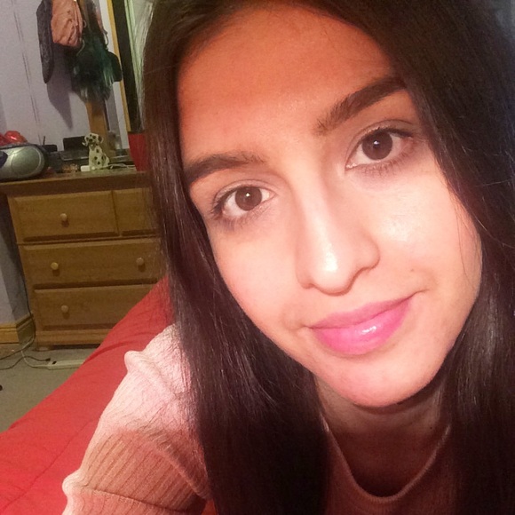 Meet your Posher, Luzmaria - Picture 3 of 6