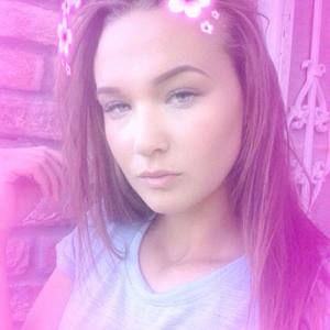 Meet your Posher, Holly