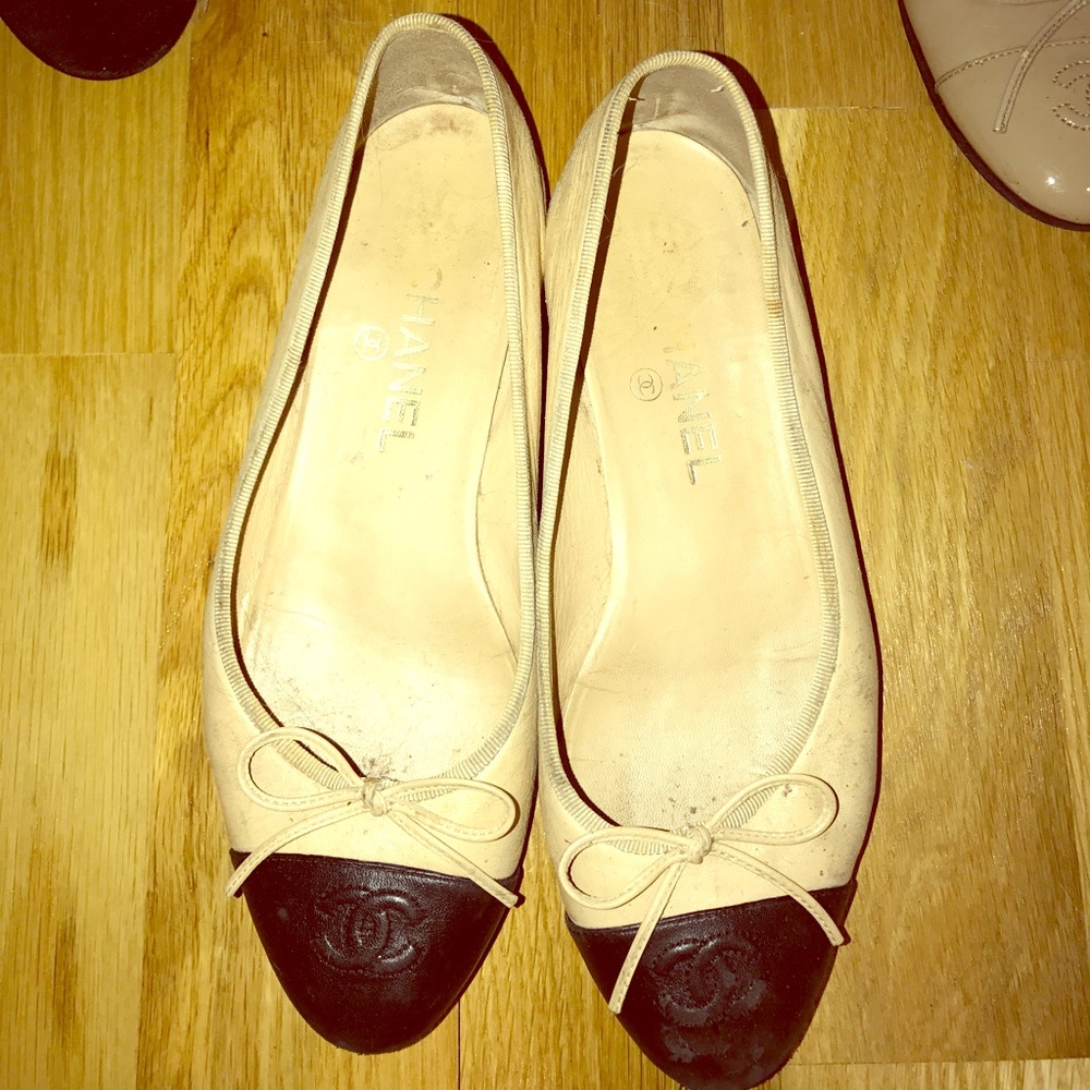 Chanel Beige&Black Flats 38.5