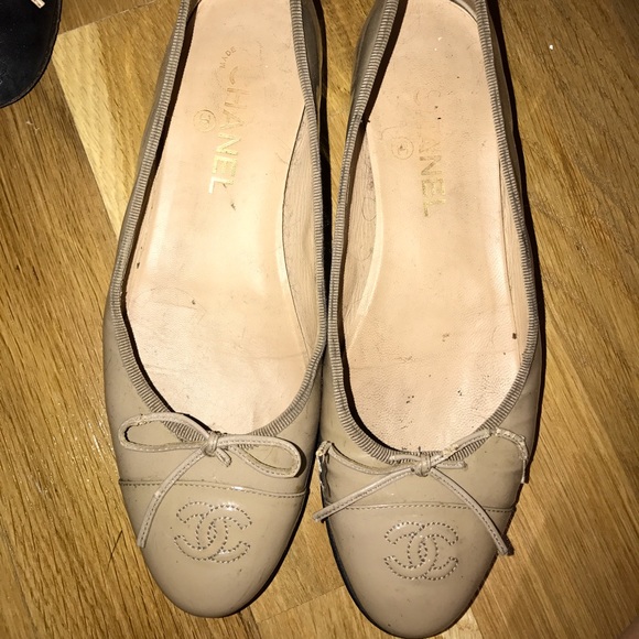 chanel beige flats