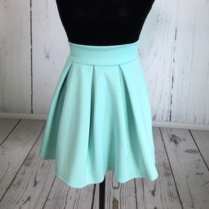 ✨ Teal high-waisted skater skirt ✨