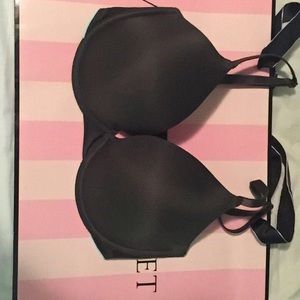 2 Victoria's Secret Push Up Bras