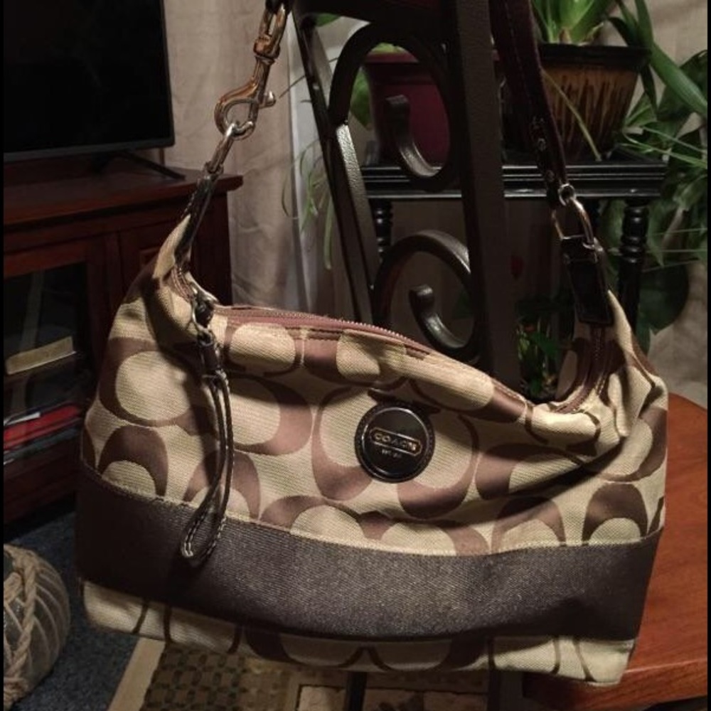 Coach Handbag - Picture 2 of 2
