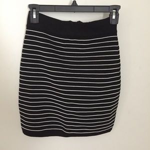 Brand New 2b by Bebe knit skirt