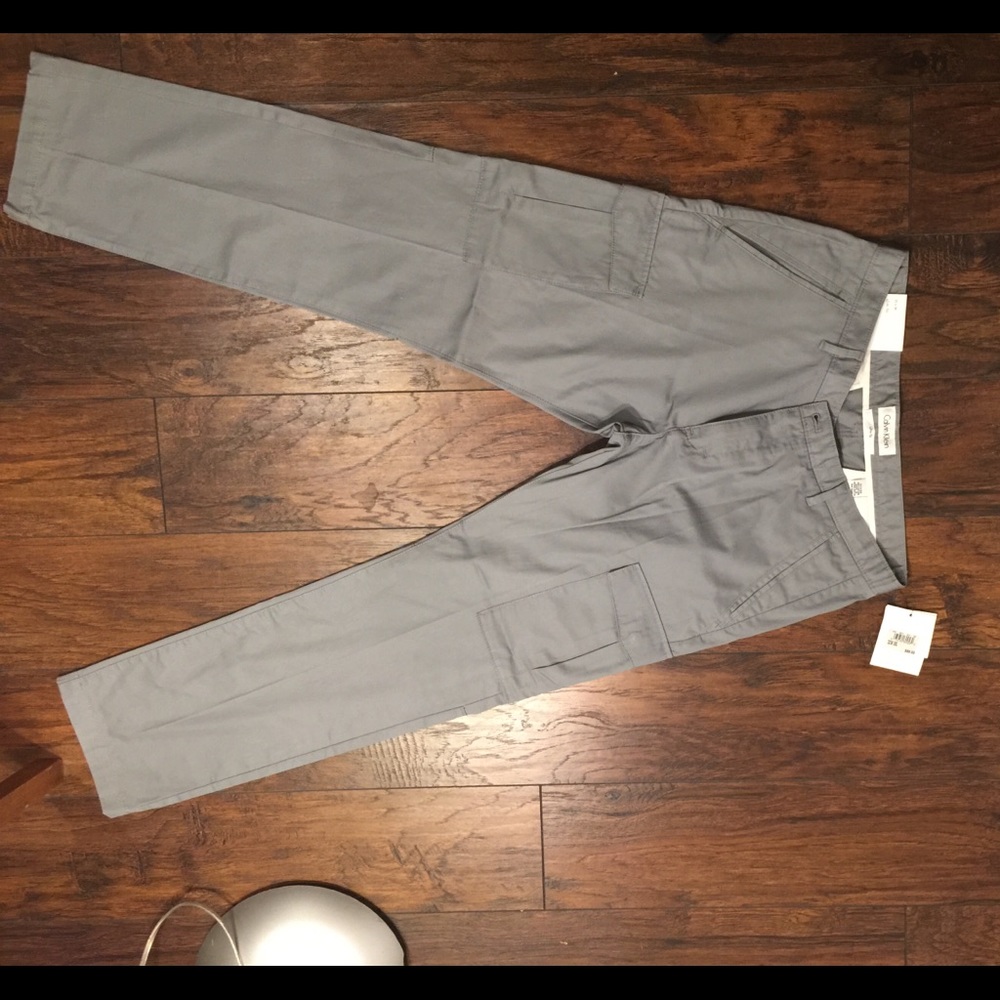 NWT Calvin Klein Men's Body Slim Fit Cargo Pants