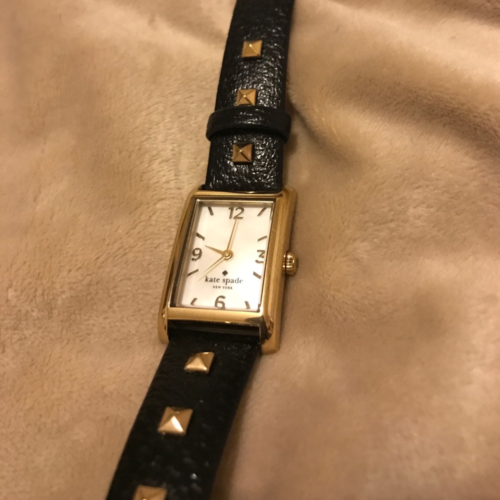 Black Kate Spade watch ⌚️♠️🖤