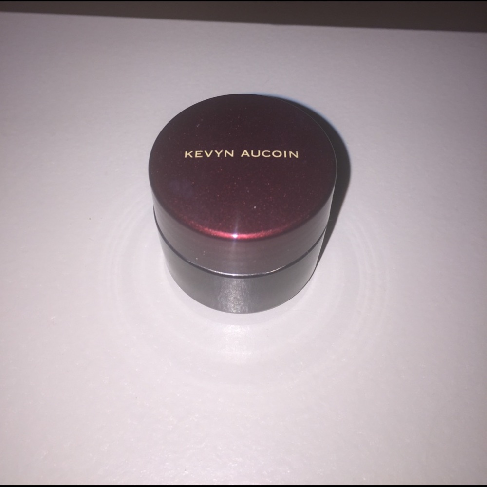 Kevyn Aucoin Sensual Skin Enhancer SX08