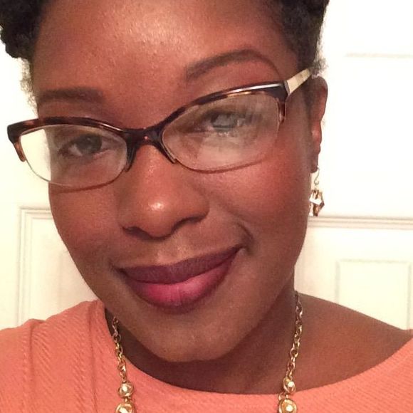 Meet your Posher, Christina - Picture 2 of 2