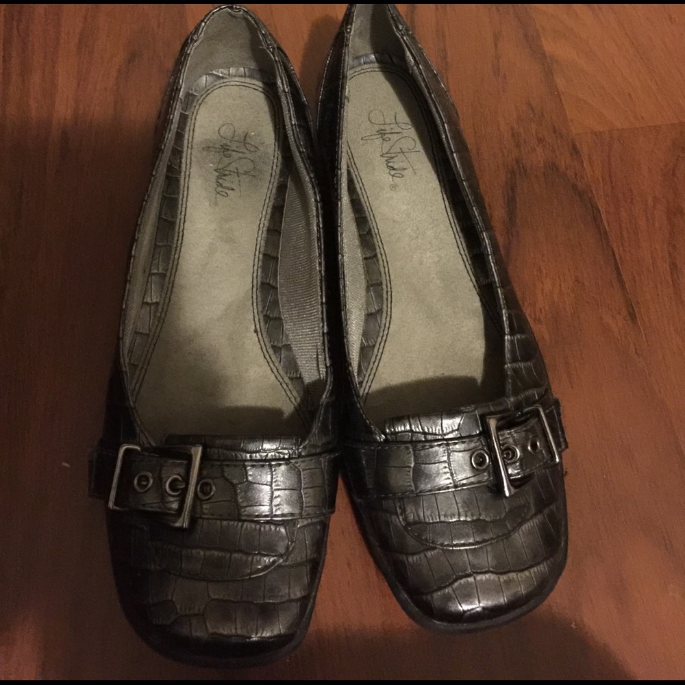 Life stride flats