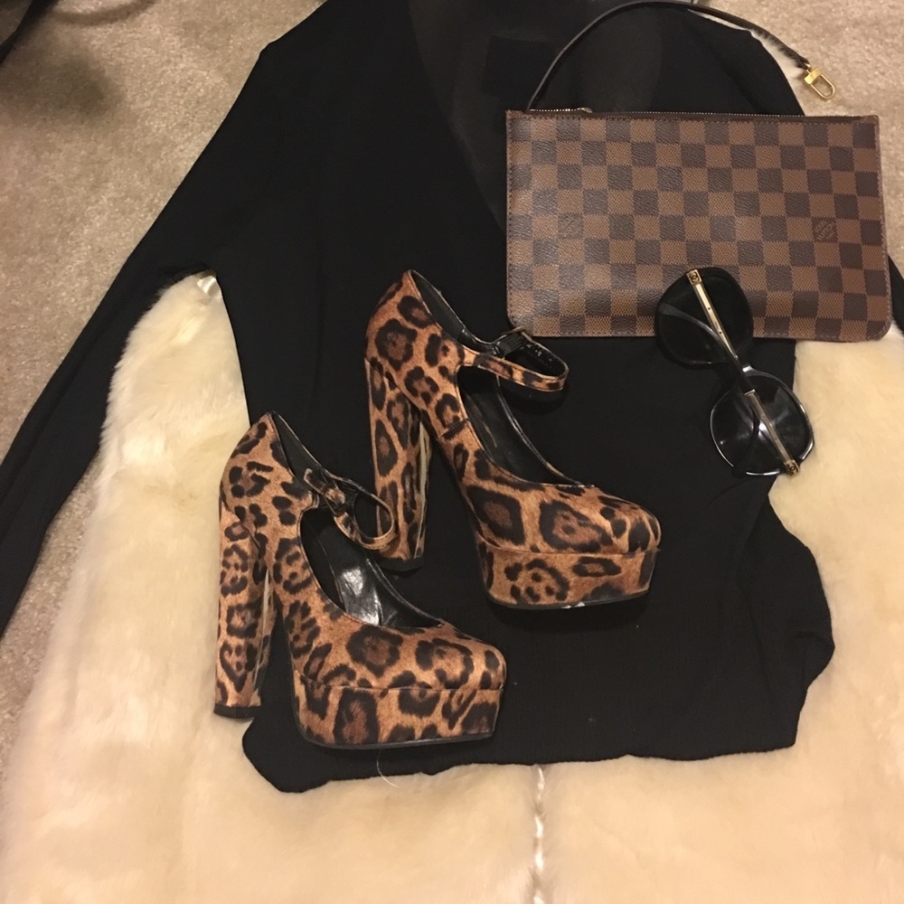 Leopard shoes