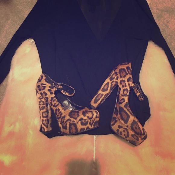 Leopard shoes - Picture 2 of 5