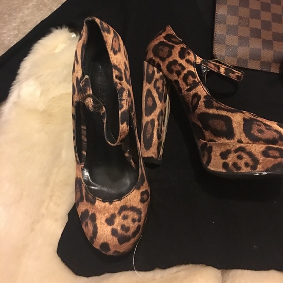 Leopard shoes - Picture 3 of 5