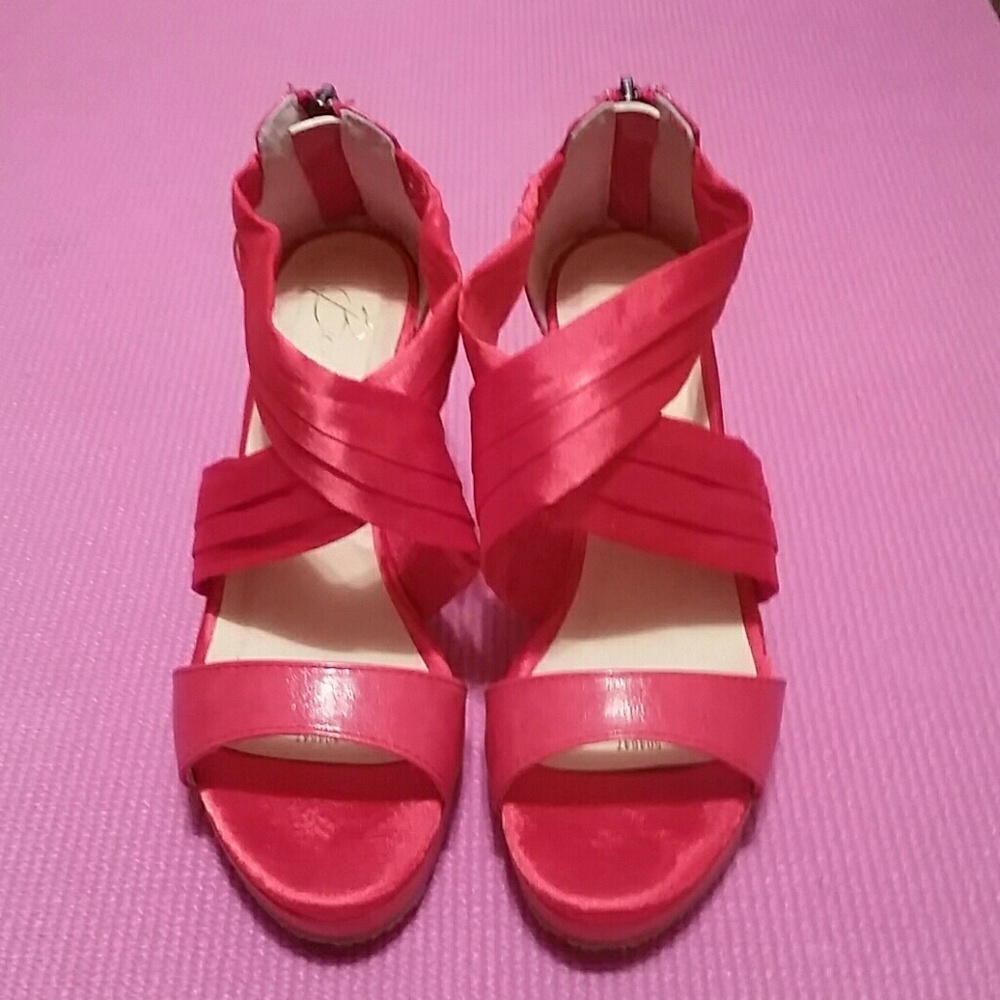 Alan Red Cross Cross Sandal