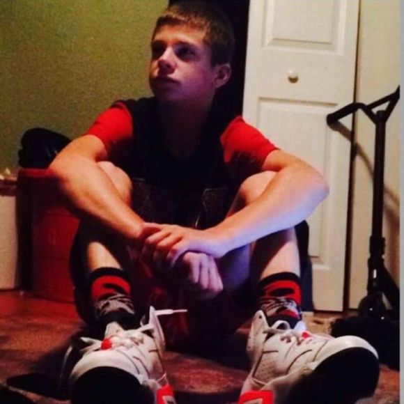 Meet your Posher, Kyle - Picture 1 of 1