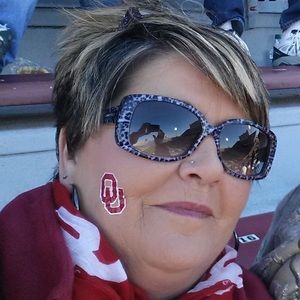 Meet your Posher, Annette