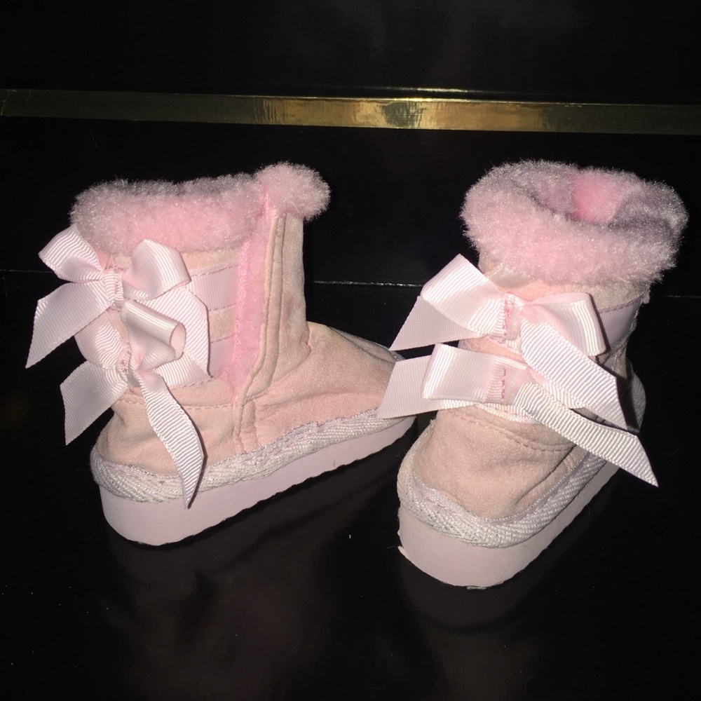 Toddler Size 3 ~ Pink Fur Boots