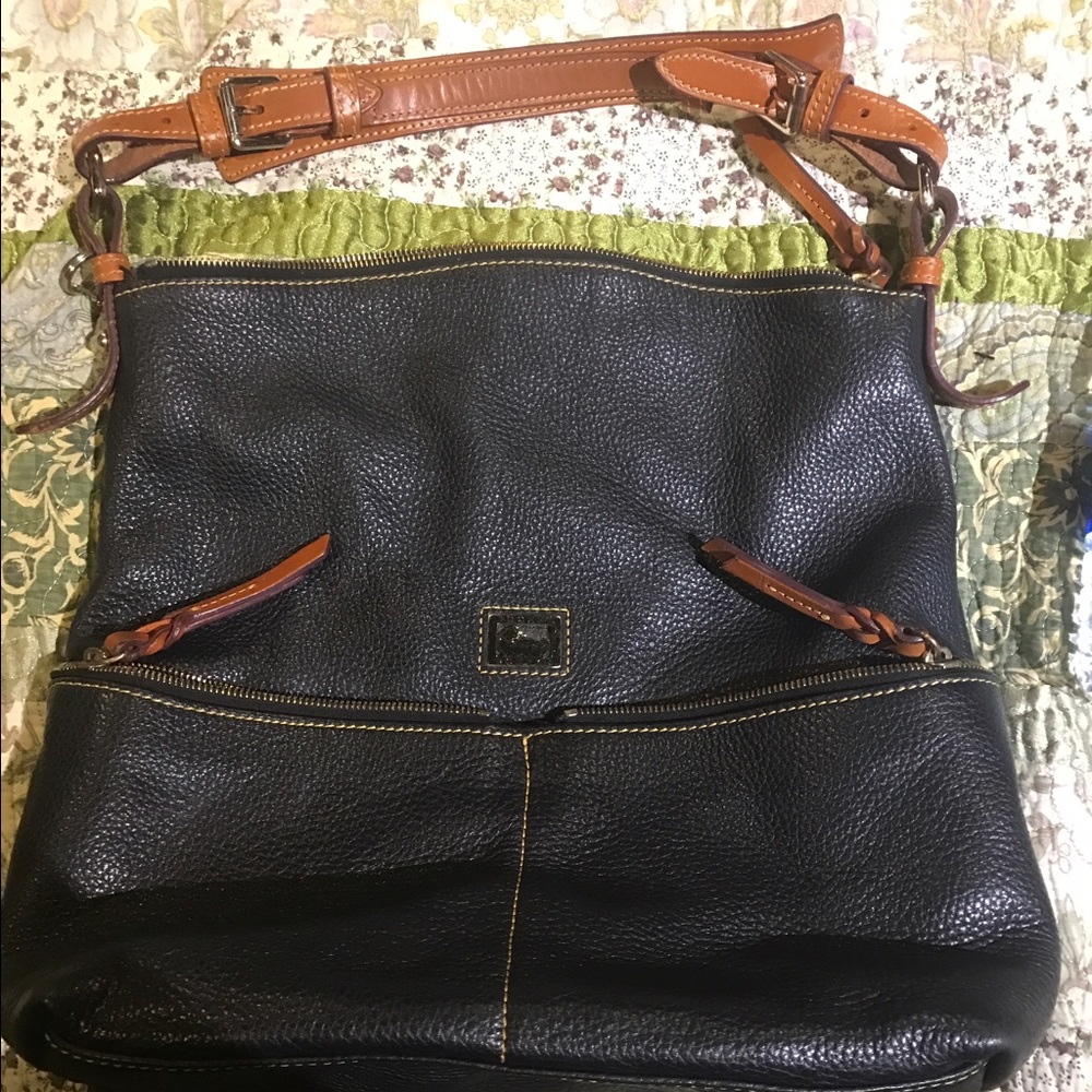 Dooney &Bourke