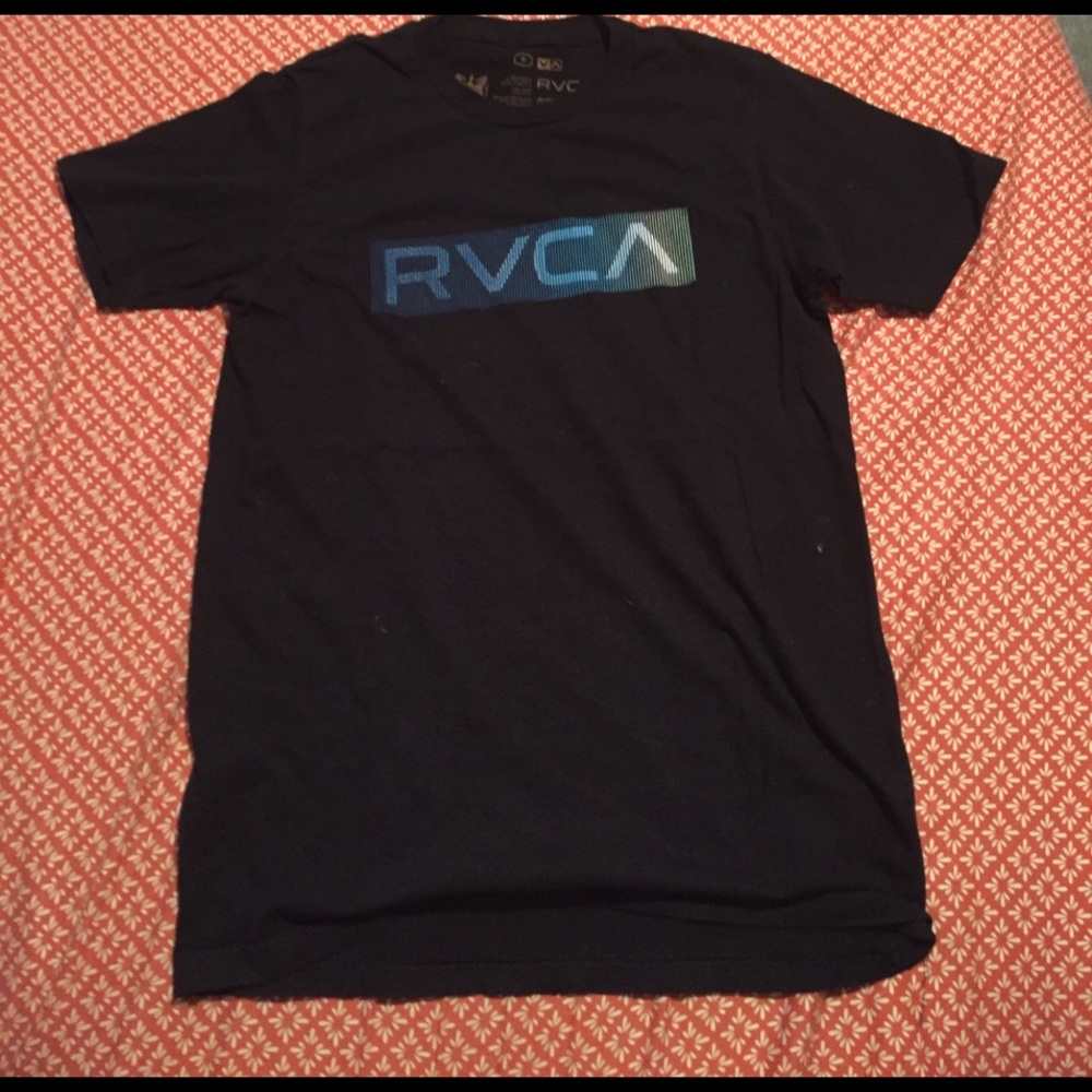 Black rvca shirt