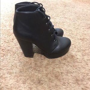 Black heel boots
