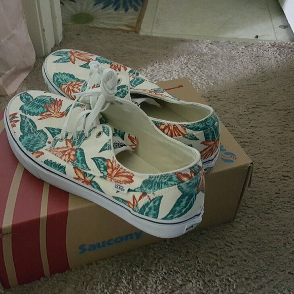 Vans - Picture 3 of 4