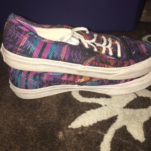 Gently used vans - Picture 2 of 4